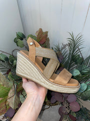 Woven Wedges – Camel