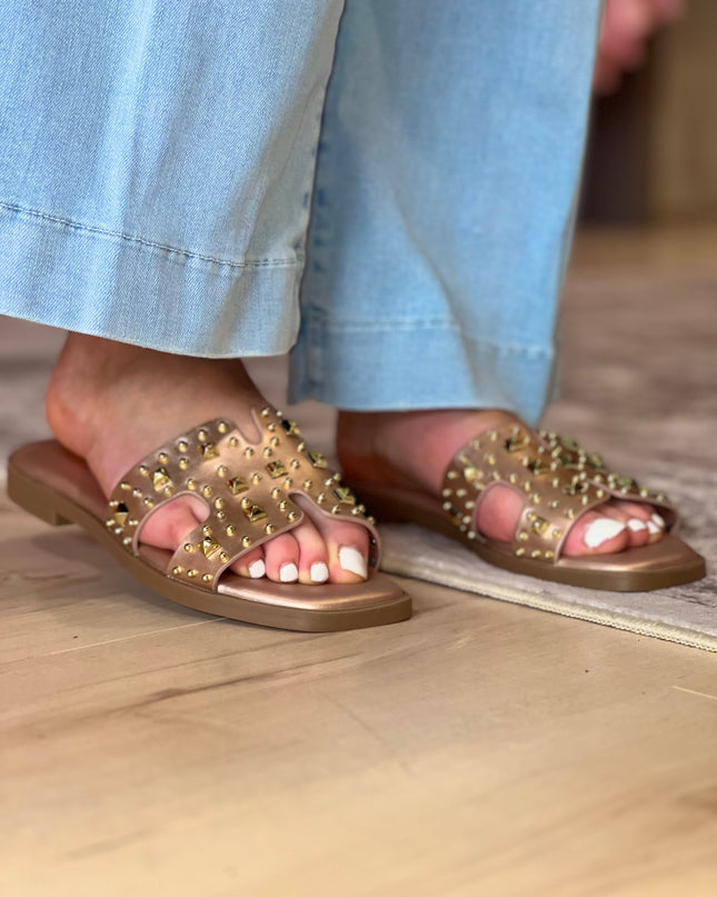 Flat Stud Sandal - Rose Gold