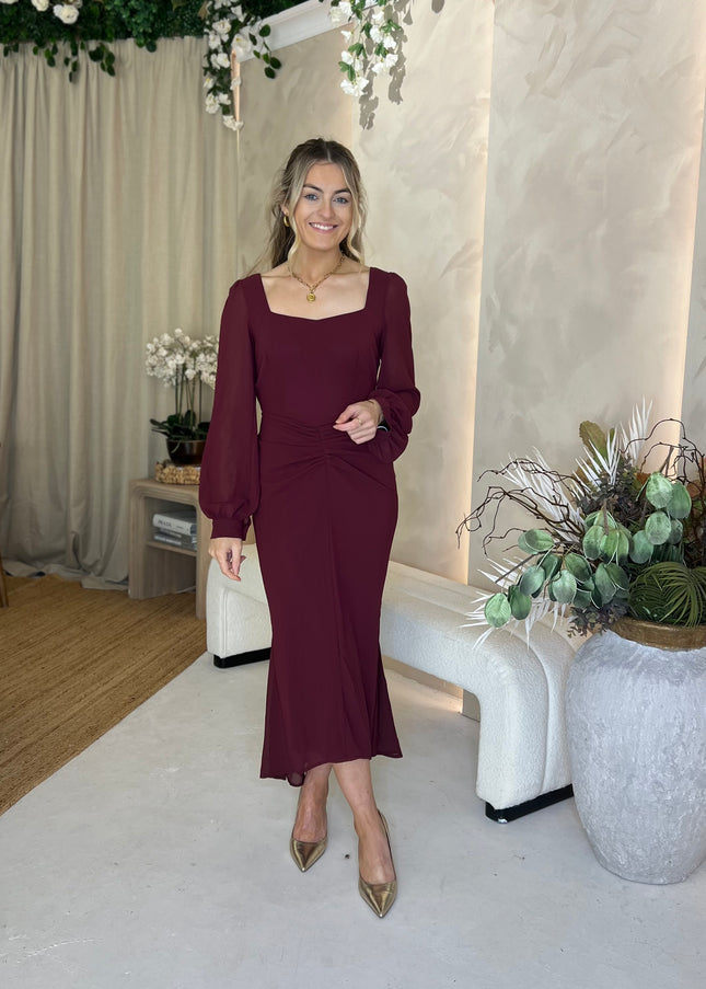Mina Sweetheart Neckline Ruched Detail Midi Dress - Berry