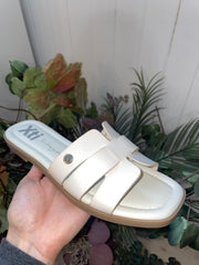 Flat Comfort Sandal - Ice