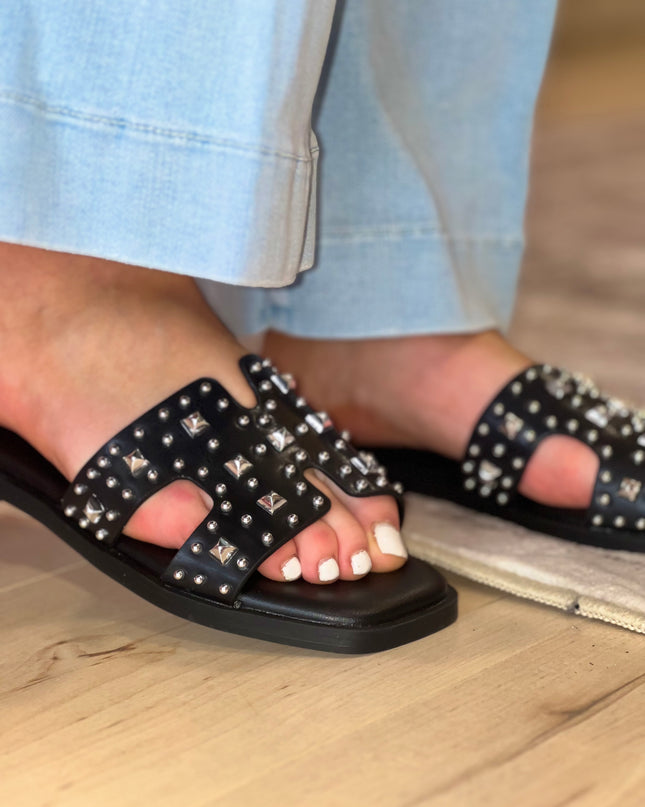 Flat Stud Sandal - Black
