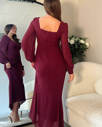 Mina Sweetheart Neckline Ruched Detail Midi Dress - Berry