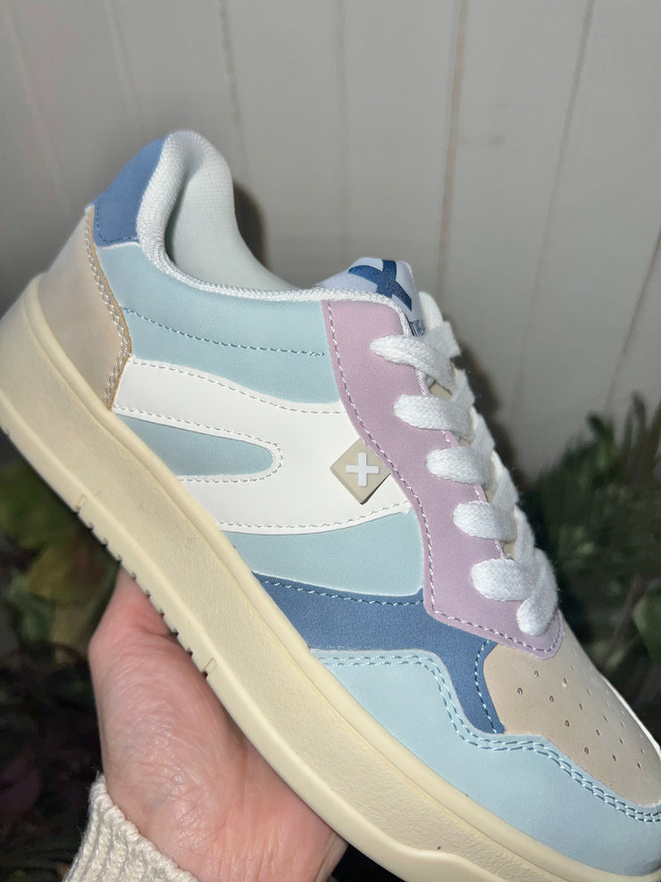 Contrast Sneaker Blue