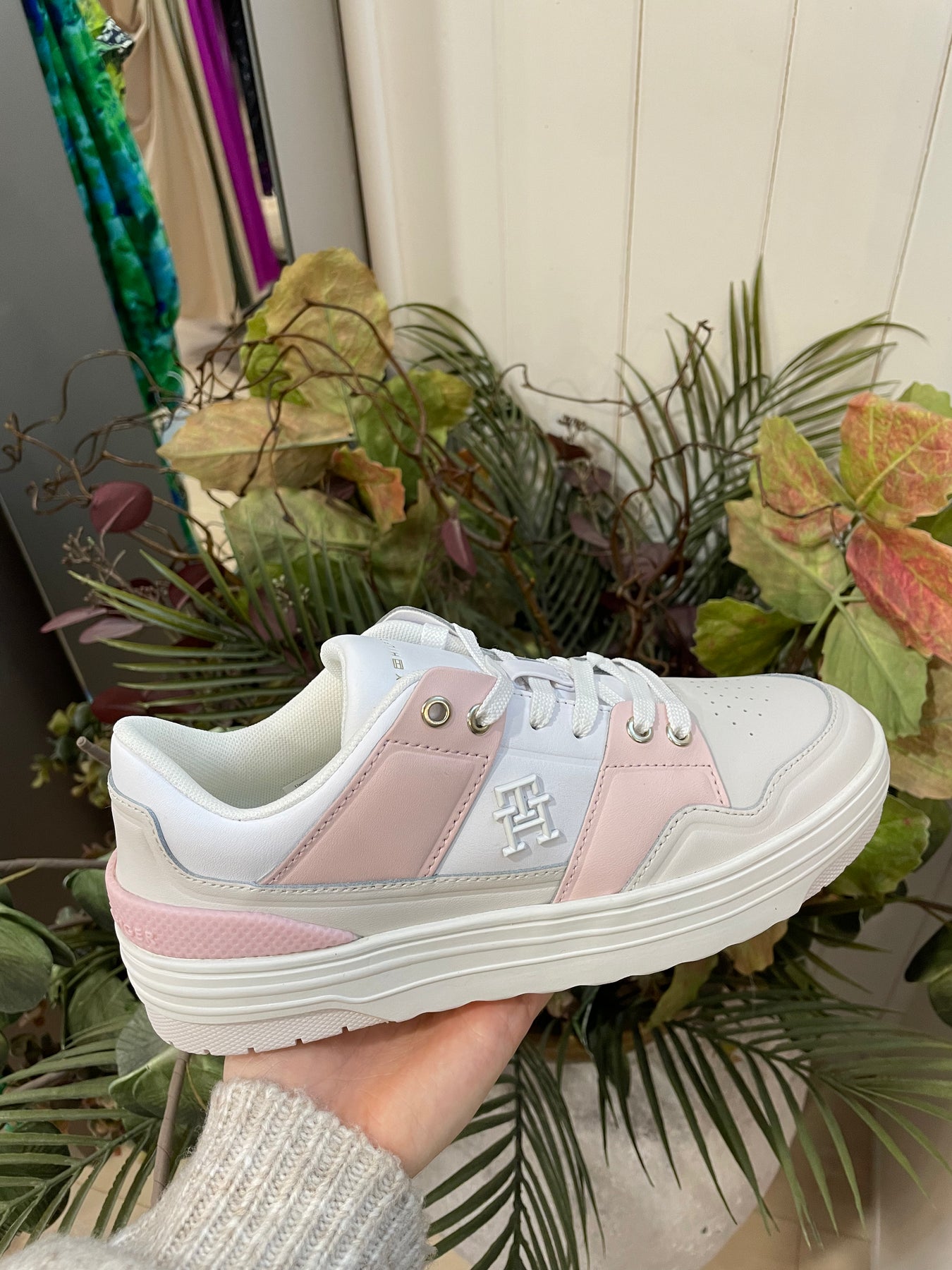 Tommy hilfiger pink sneakers deals