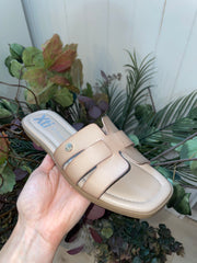 Flat Comfort Sandal - Taupe