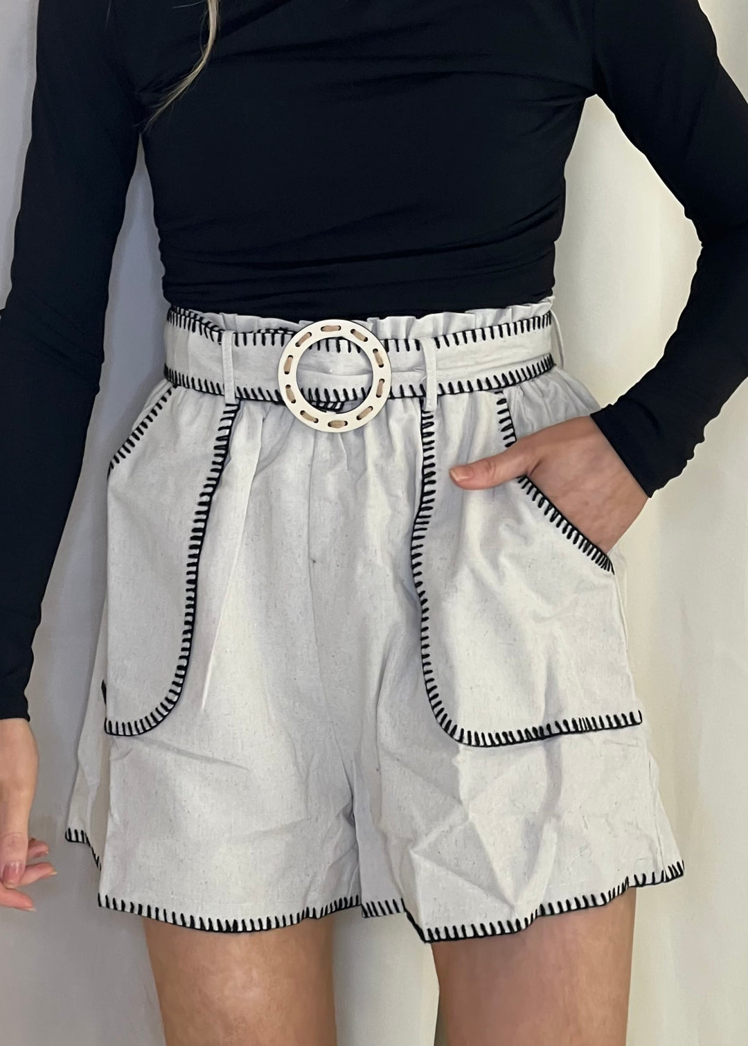 Contrast Stitch Shorts - Beige