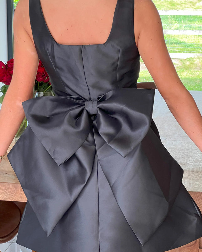 Feyre Bow Detail Sleeves Mini Dress - Black