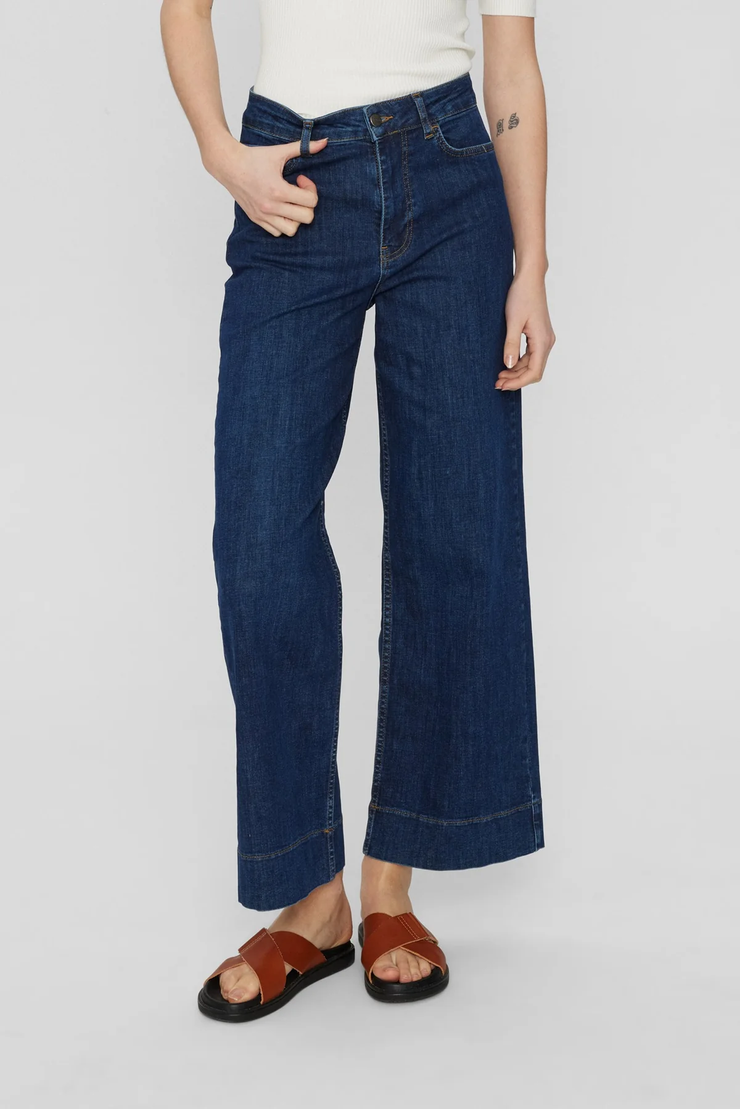 Bell bottom capri jeans 2025