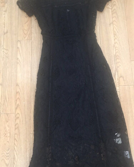 Lynsay - Black Lace Midi Dress