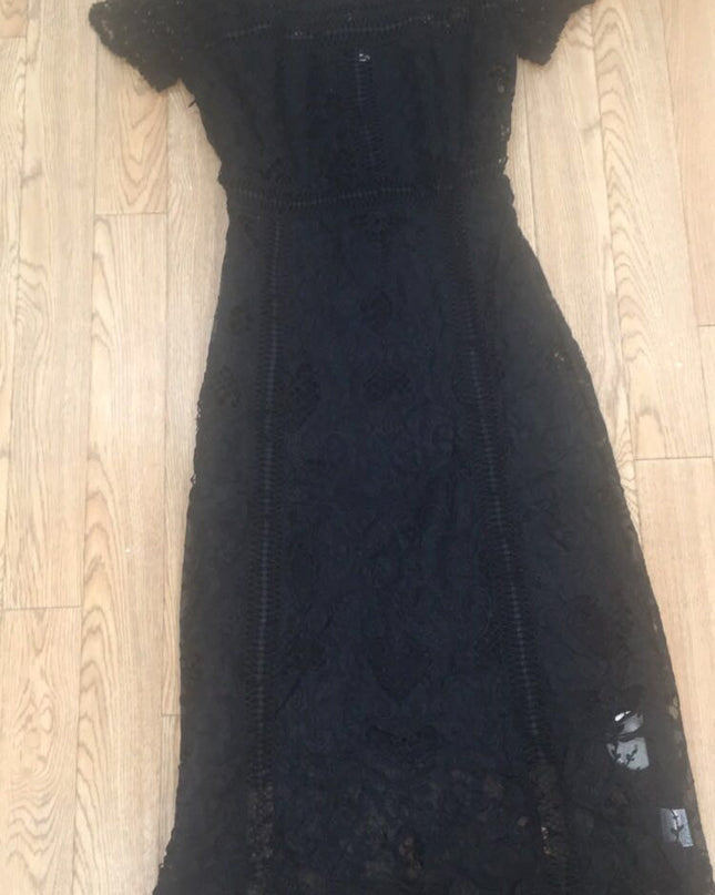 Lynsay - Black Lace Midi Dress