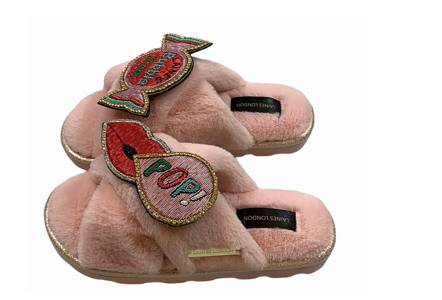 Chic Slippers with Bubble & Pop brooch - Pink